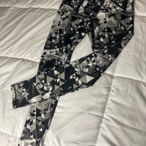 Reebok Geometric Athletic Leggings workout pants